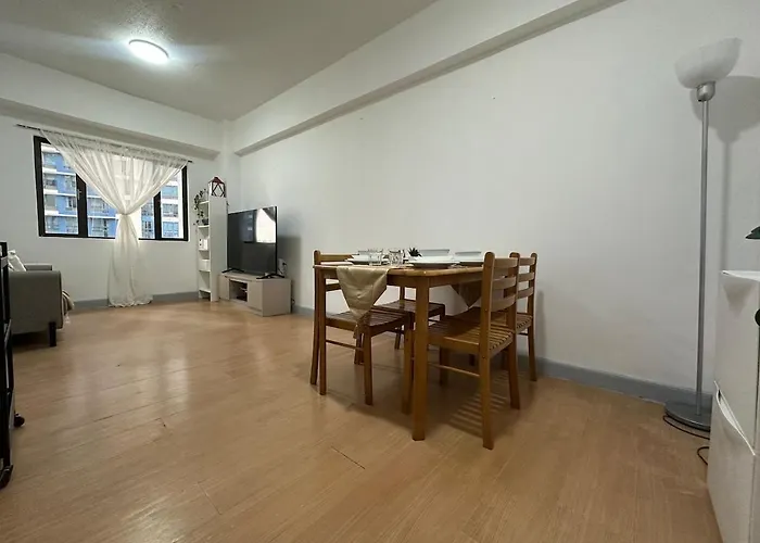 Apartment Bright & Cozy In Bgc Manila