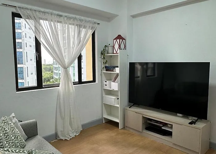 Bright & Cozy In Bgc * Manila