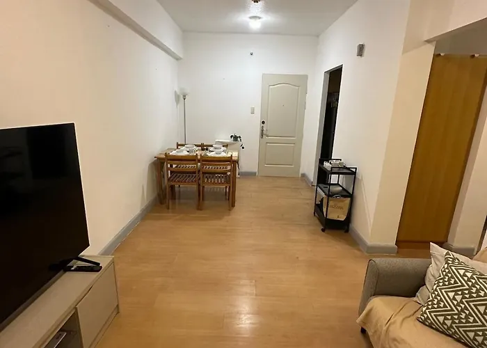 Apartment Bright & Cozy In Bgc