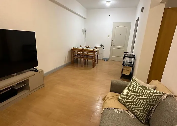 Bright & Cozy In Bgc Apartment Manila