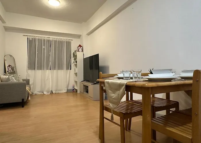 Bright & Cozy In Bgc Apartment Manila