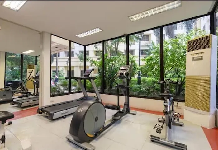 Apartment Bright & Cozy In Bgc